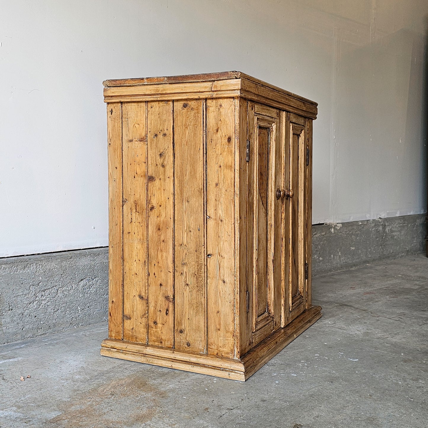 Small Antique pine cupboard