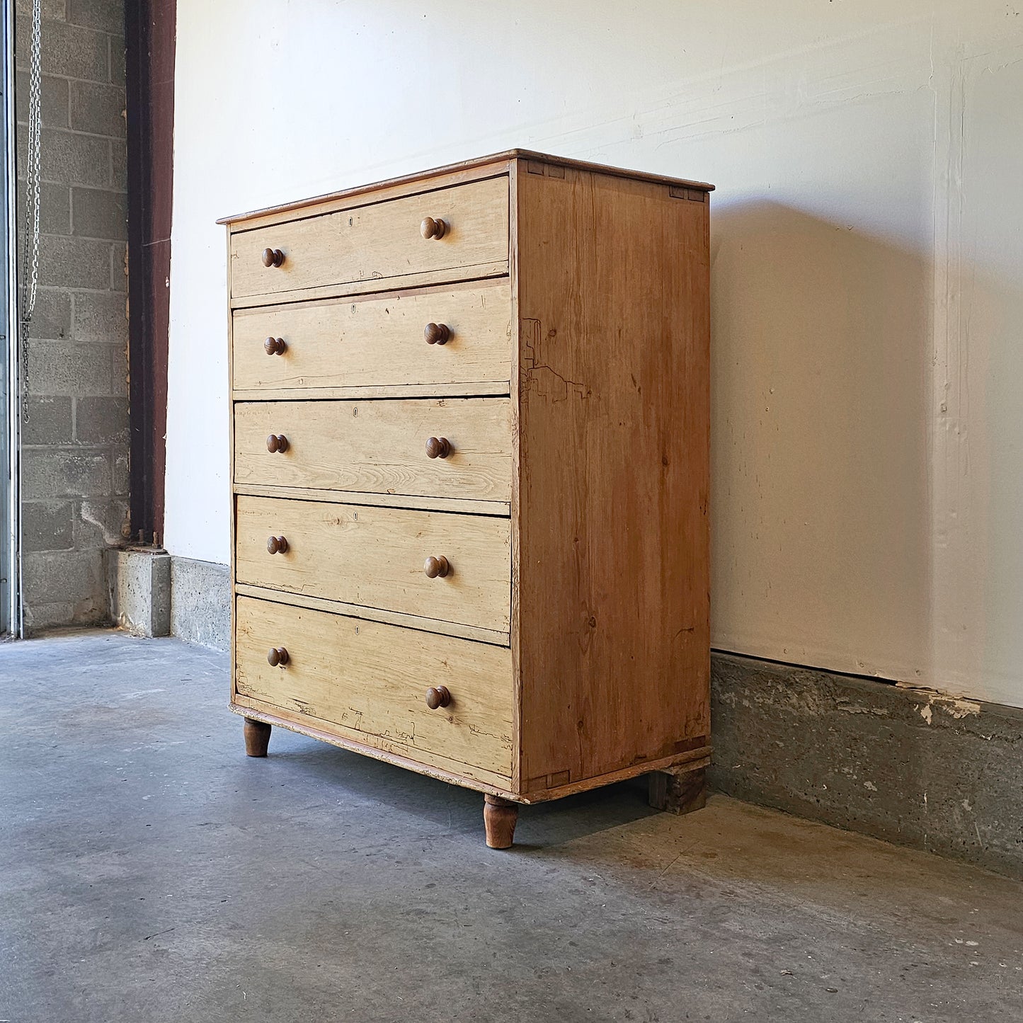 Large 19th-century antique pine dresser - 5 drawers