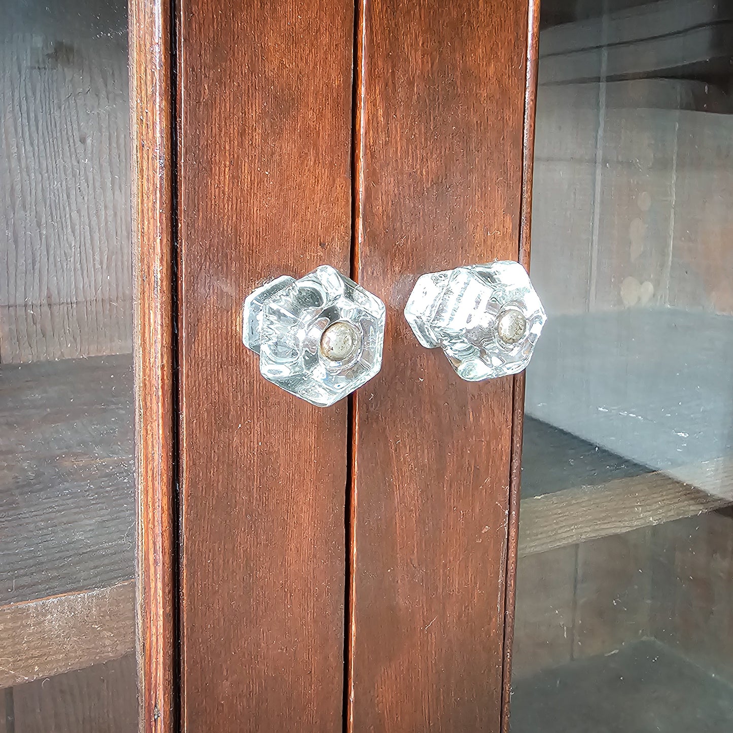 Early 1900's American cabinet with glass doors