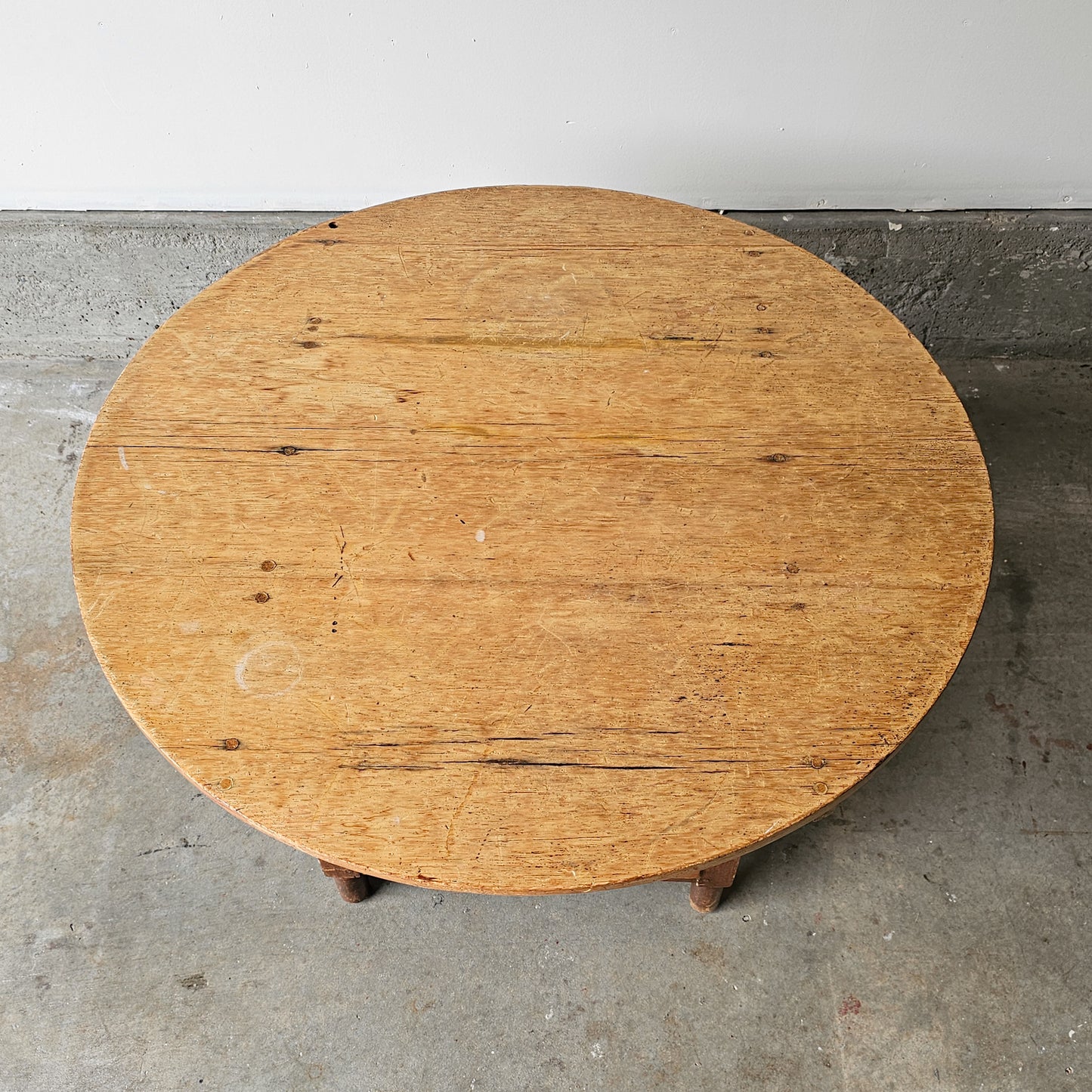 Antique pine coffee table -tilt top table