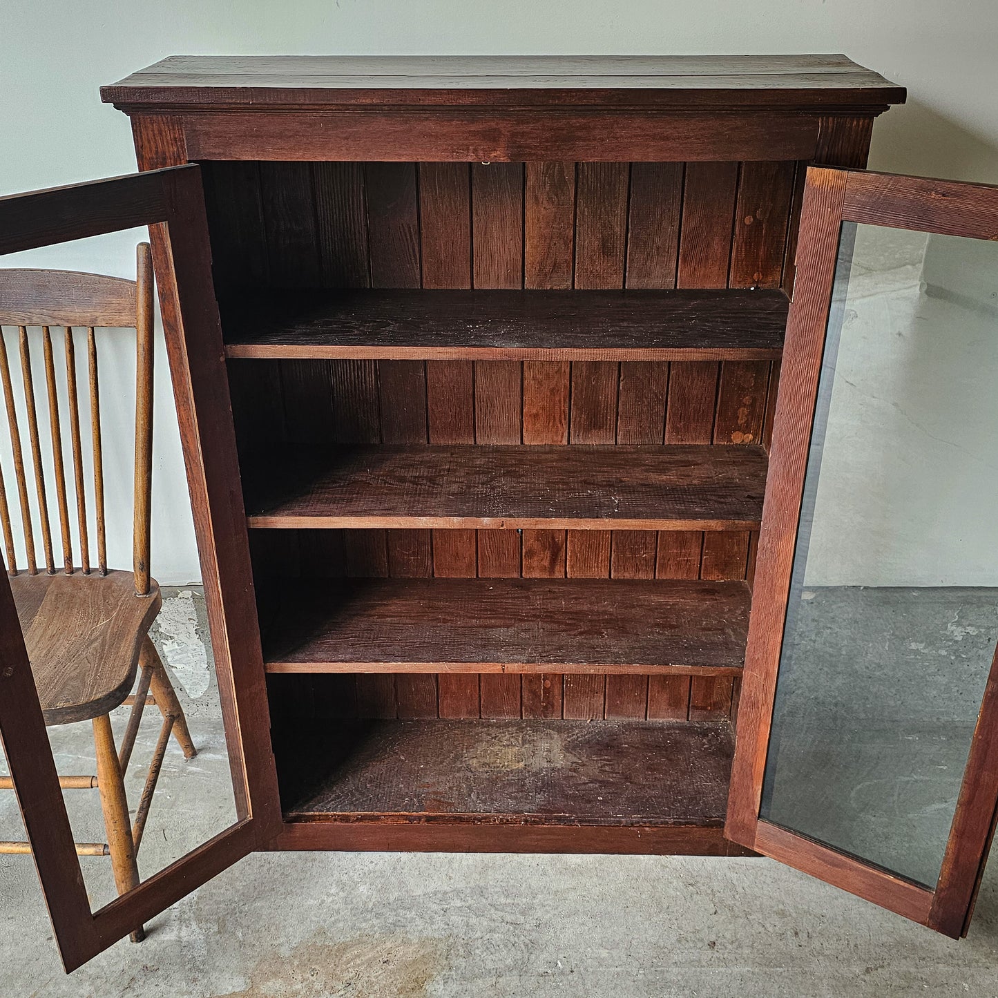 Early 1900's American cabinet with glass doors