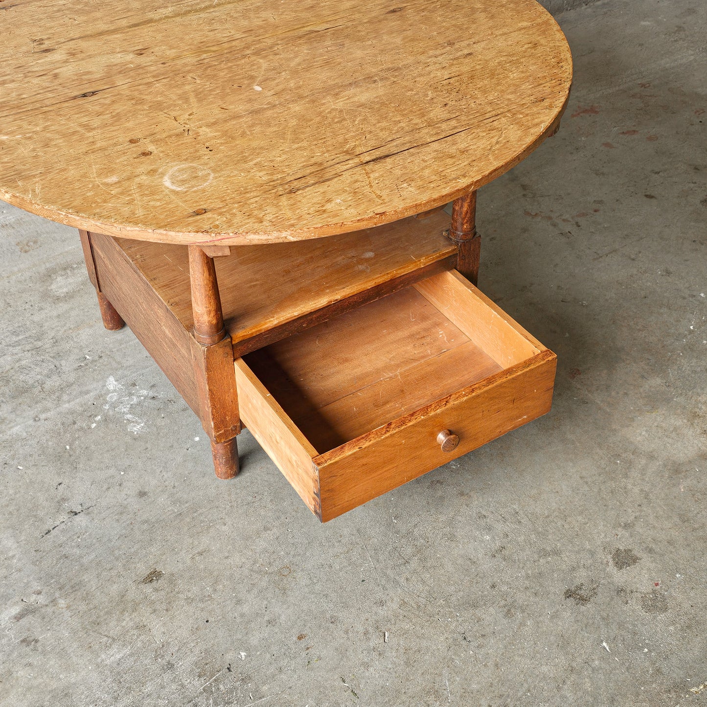 Antique pine coffee table -tilt top table