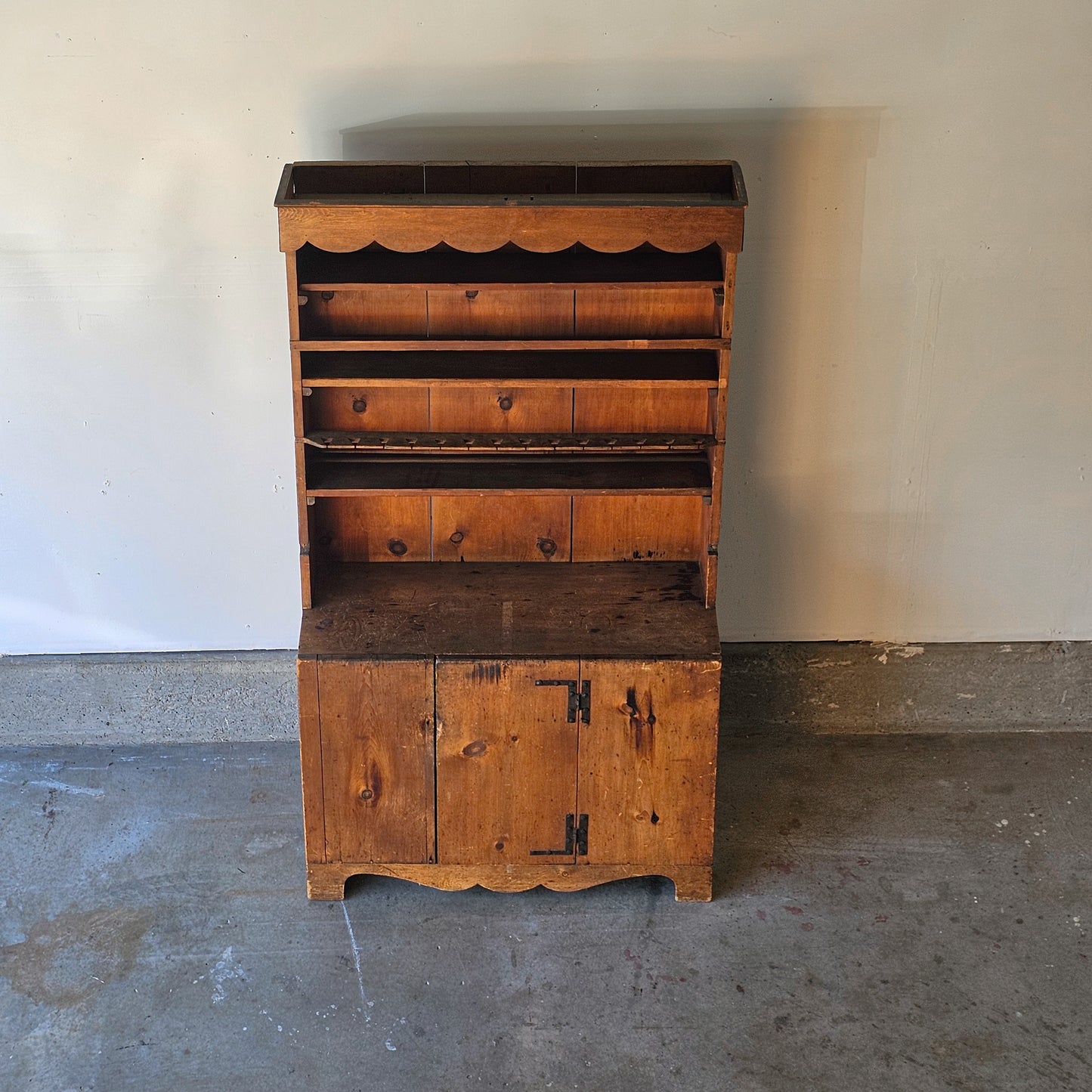 Early American Pine Hutch
