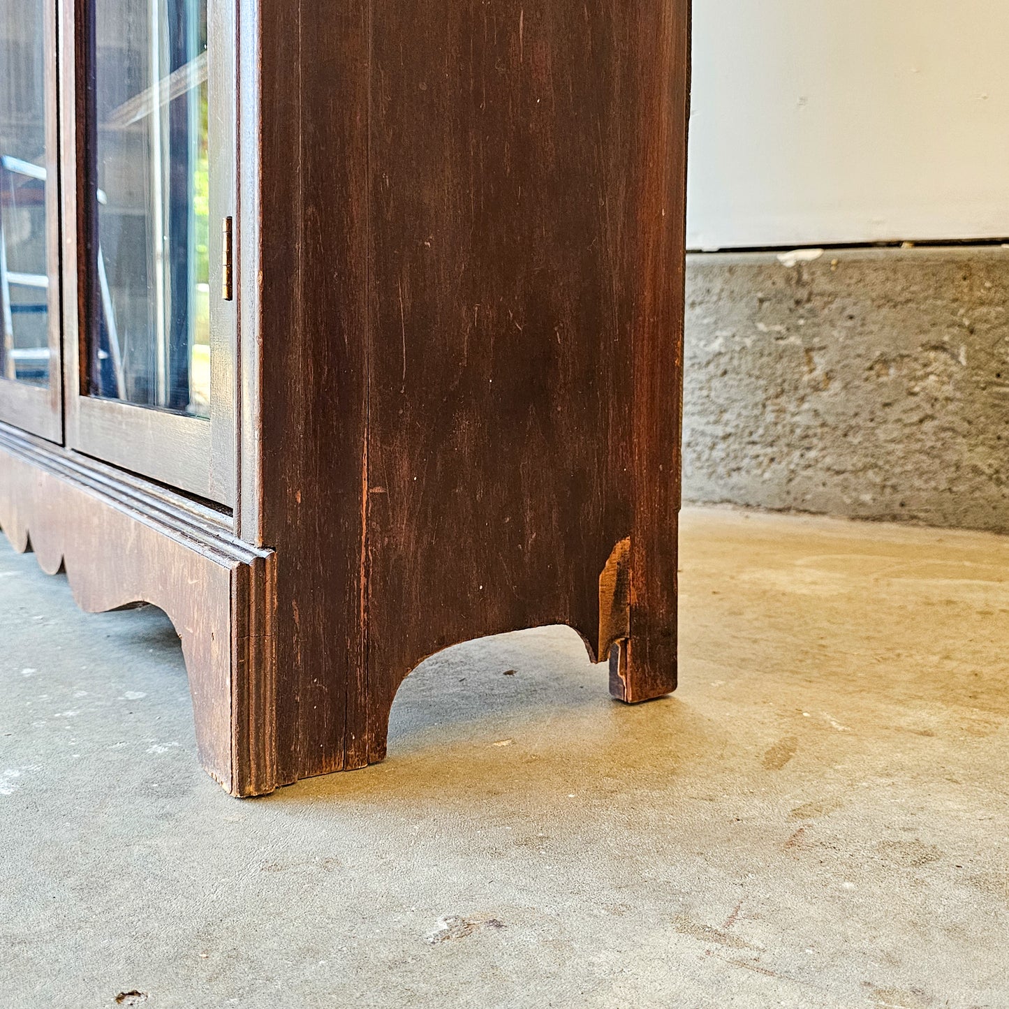 Small mahogany cabinet