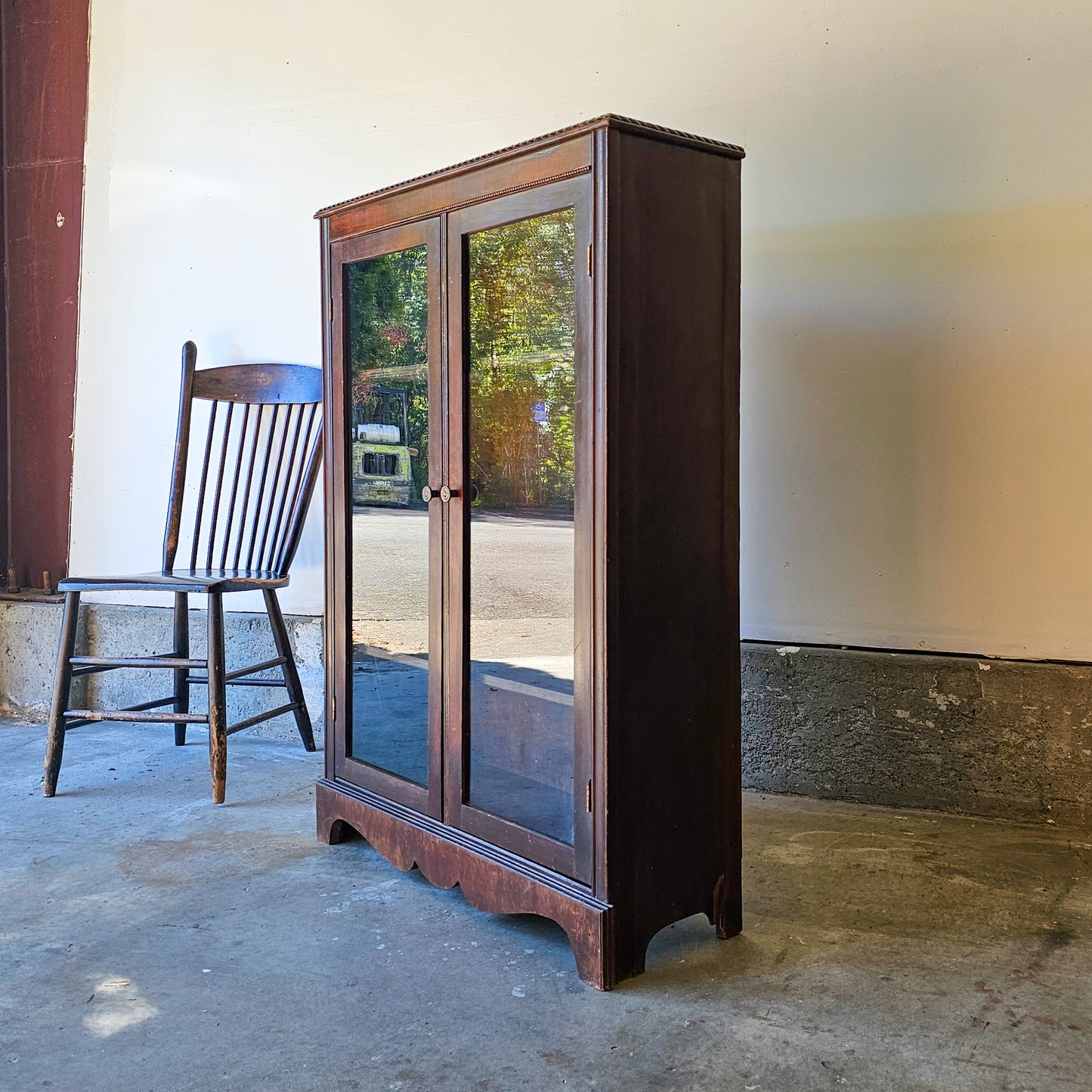 Small mahogany cabinet