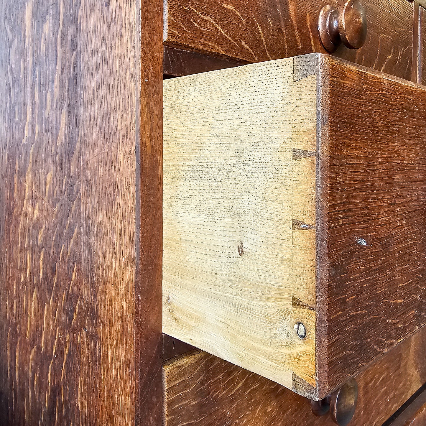 Antique 19th-century oak chest of drawers dresser