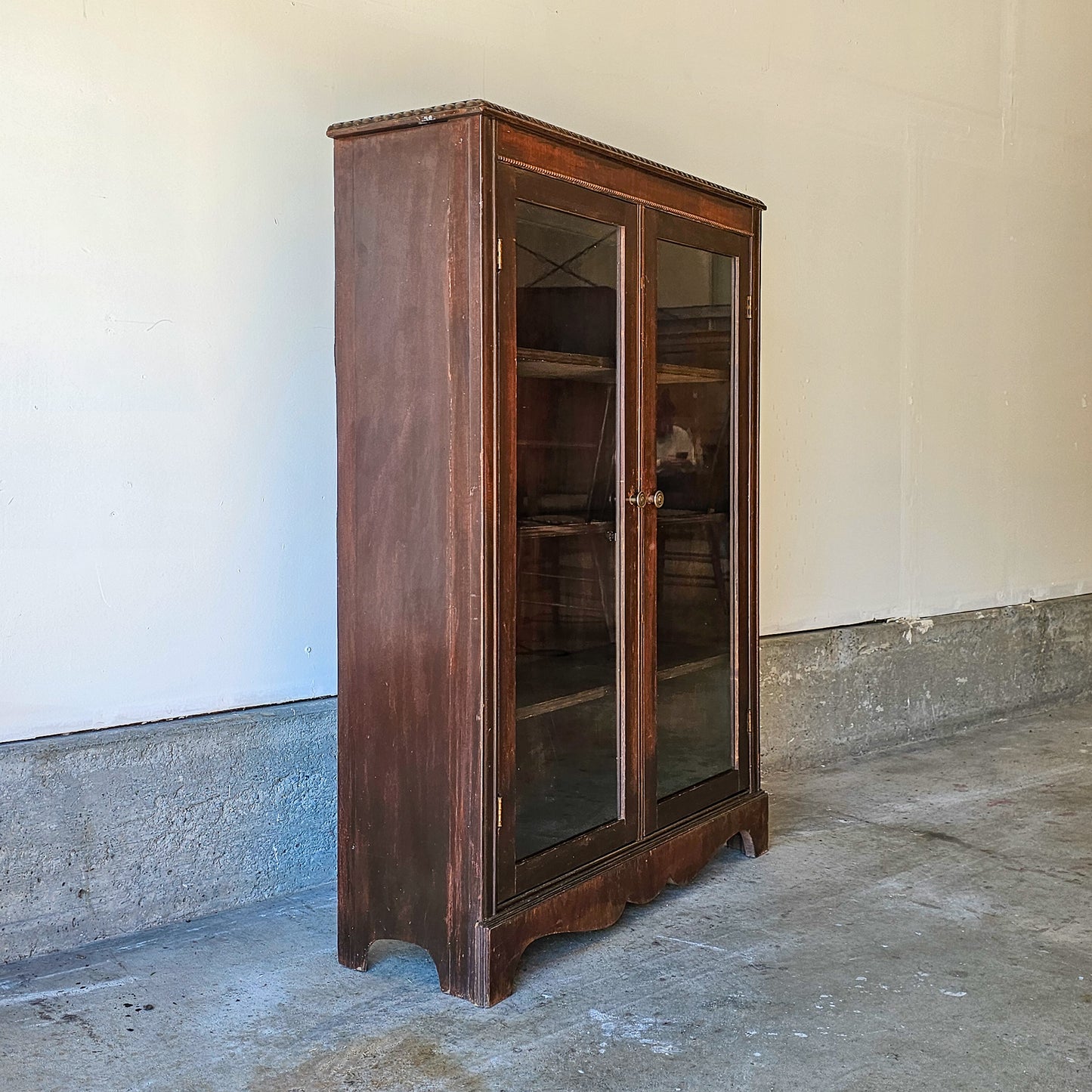 Small mahogany cabinet