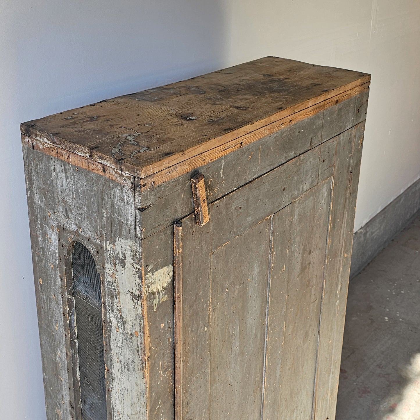 Late 1800s Antique Pine Jelly Cabinet with Original Finish