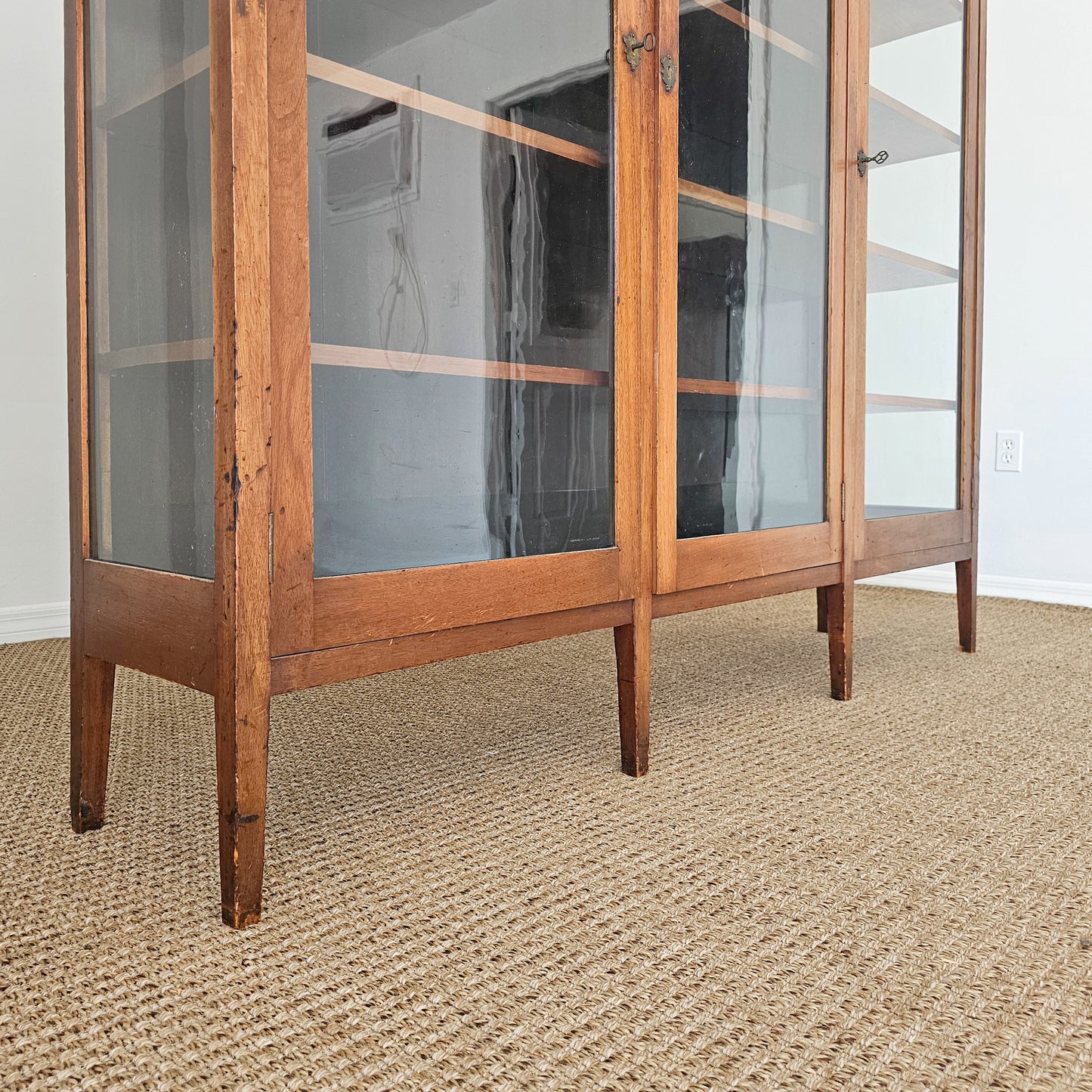 Antique Arts & Crafts Style Glass Door Display Bookcase Cabinet | Circa 1910–1920