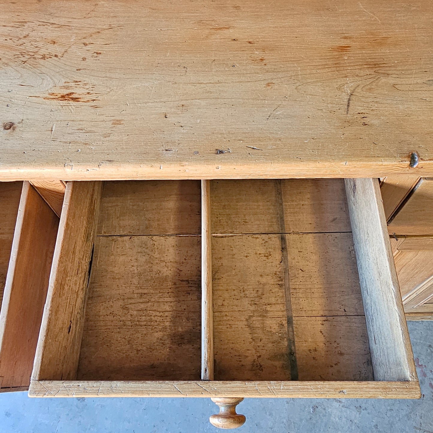 Antique English Pine Kitchen Dresser (Hutch) - Circa 1880