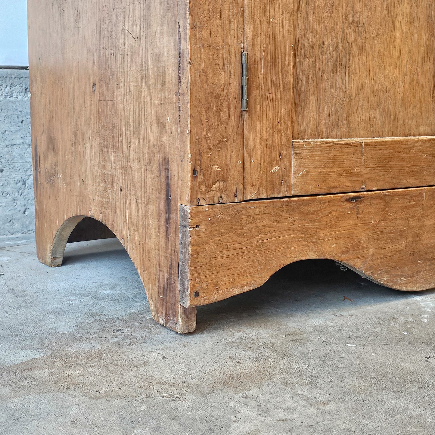 Antique Primitive Pine Step-Back Hutch - Circa 19th-century