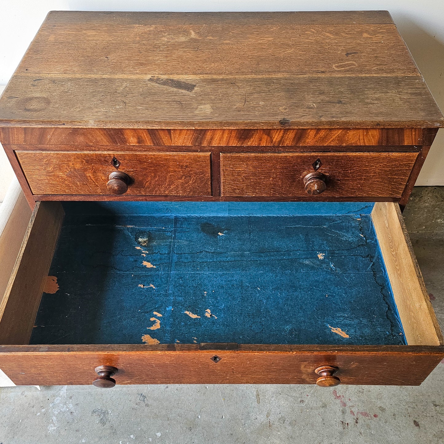 Antique 19th-century oak chest of drawers dresser