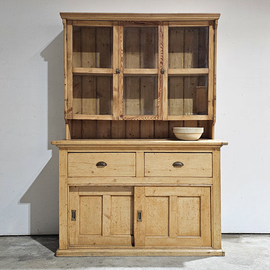 Antique English Pine Kitchen Dresser (Hutch) - Circa 1905