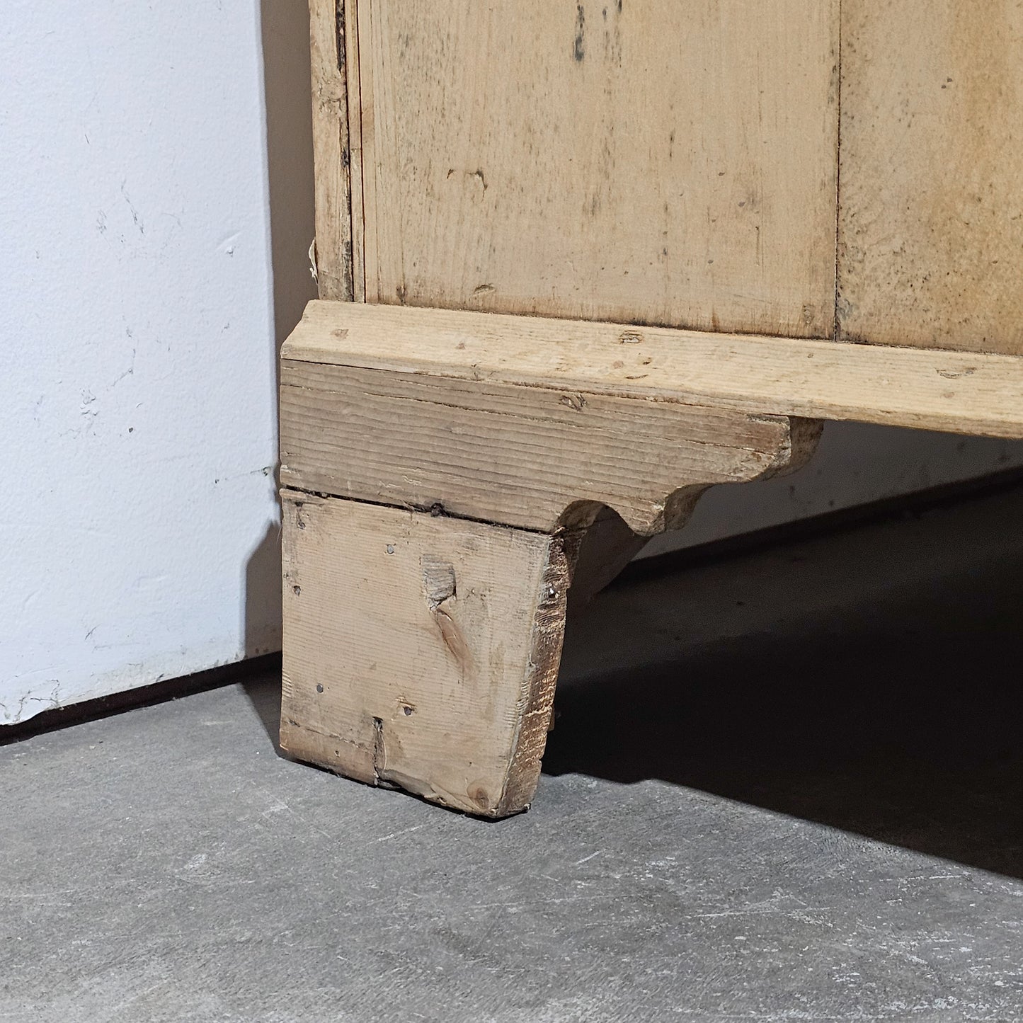 Antique English Pine Linen Press / Wardrobe - circa 1870