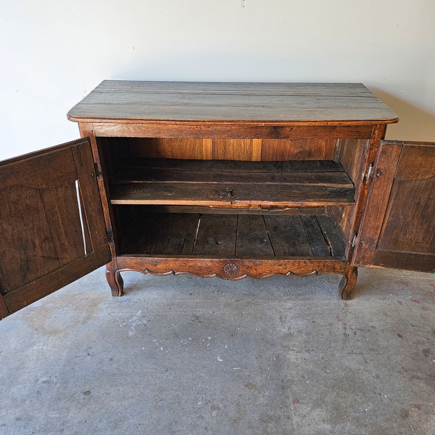 18th Century - French Louis XV Buffet