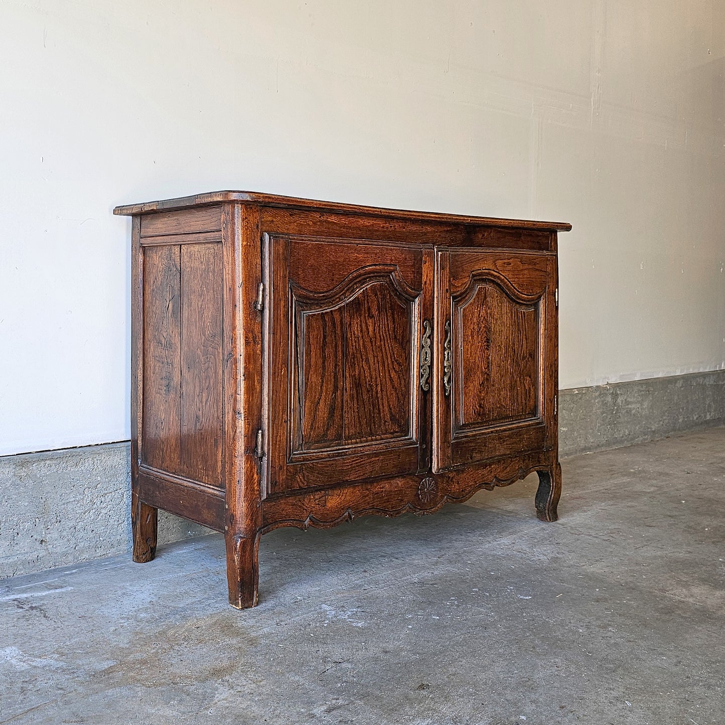 18th Century - French Louis XV Buffet