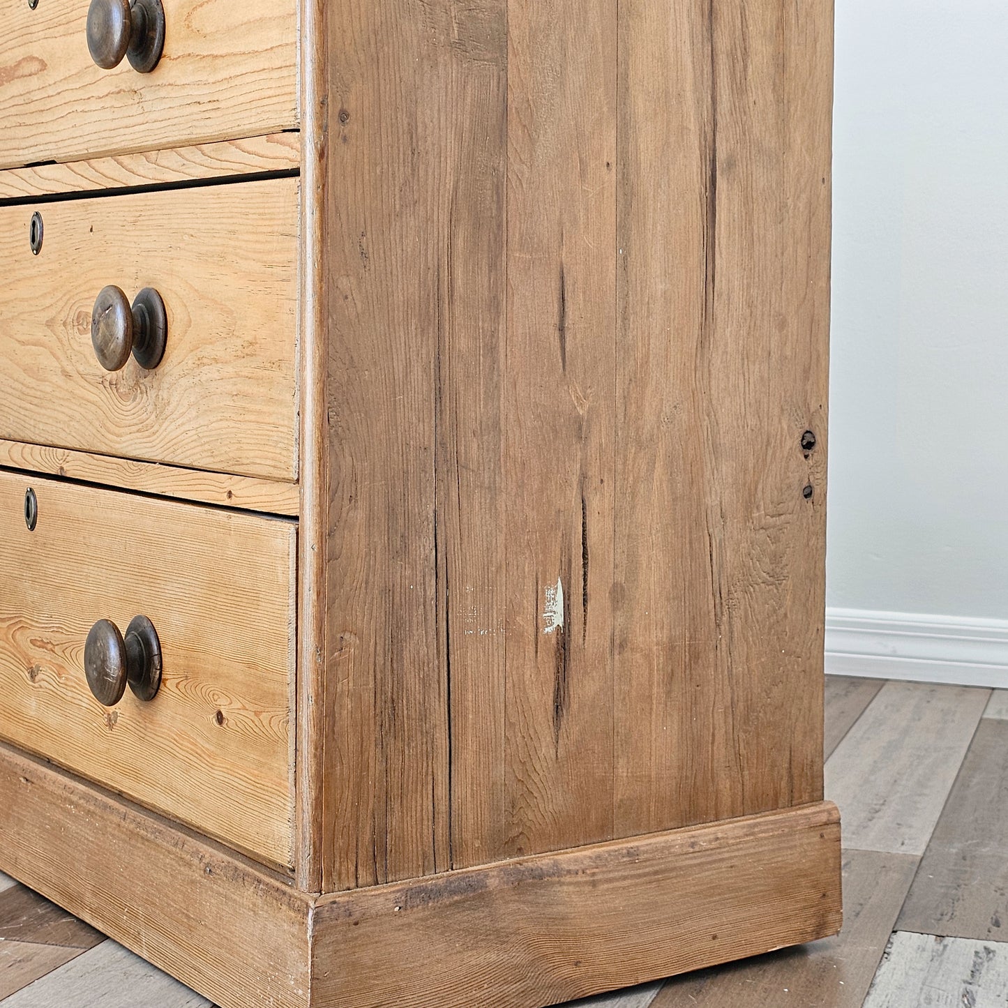 Antique English Pine Chest of Drawers (Dresser) - Circa 1880