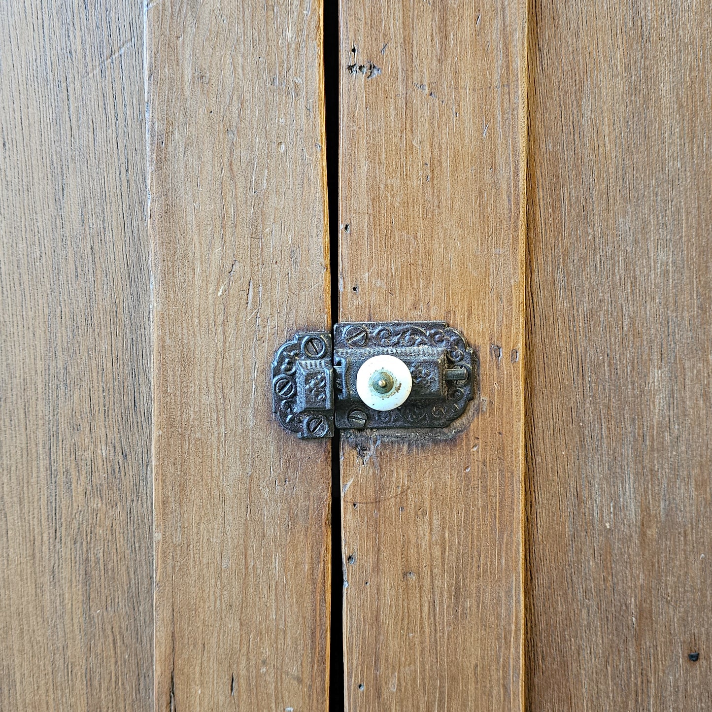 Antique Primitive Pine Step-Back Hutch - Circa 19th-century