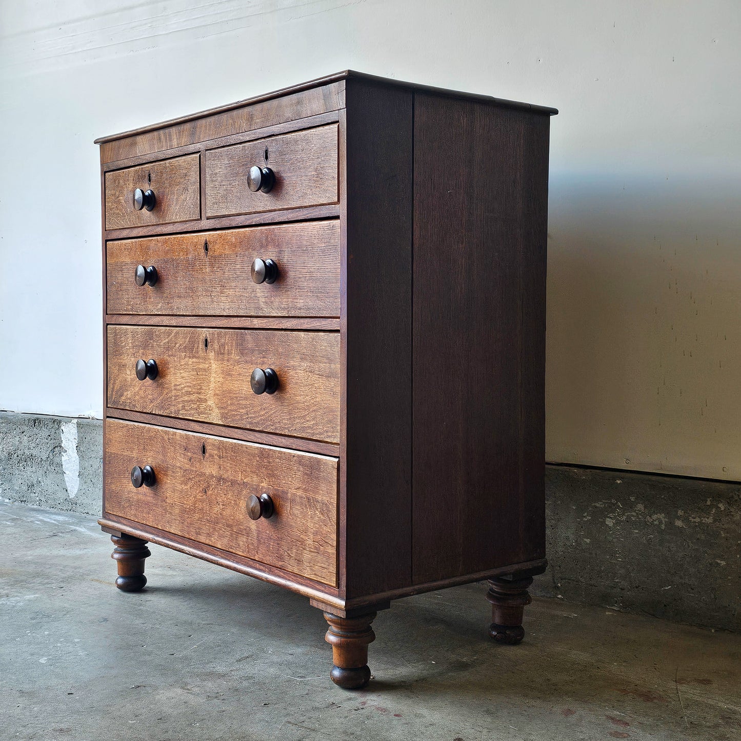 Antique 19th-century oak chest of drawers dresser