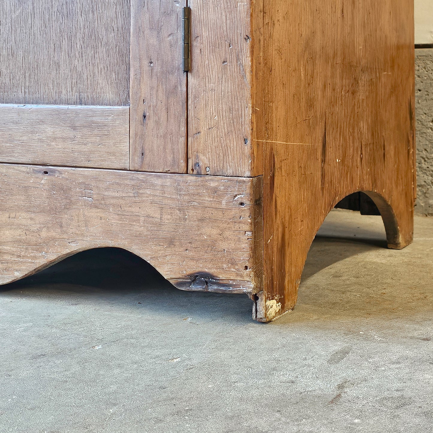 Antique Primitive Pine Step-Back Hutch - Circa 19th-century