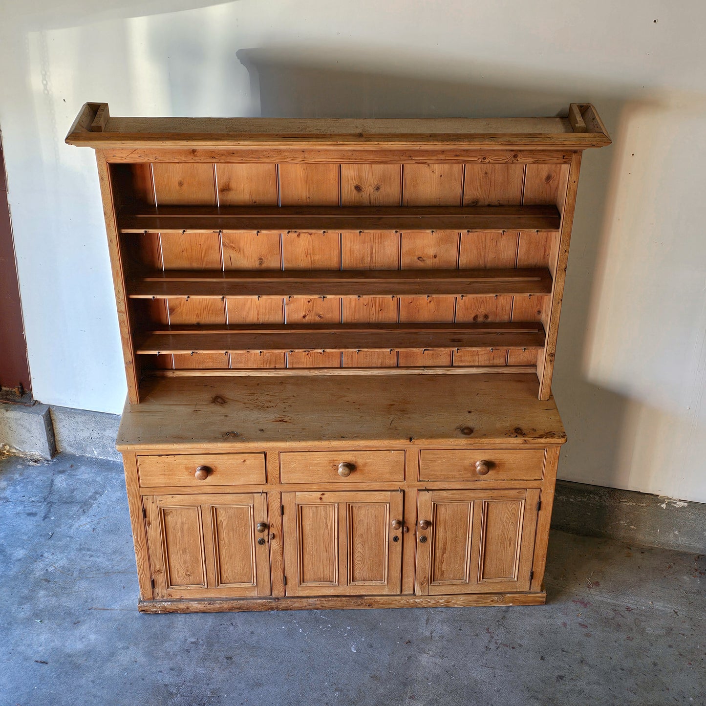 Antique English Pine Kitchen Dresser (Hutch) - Circa 1880