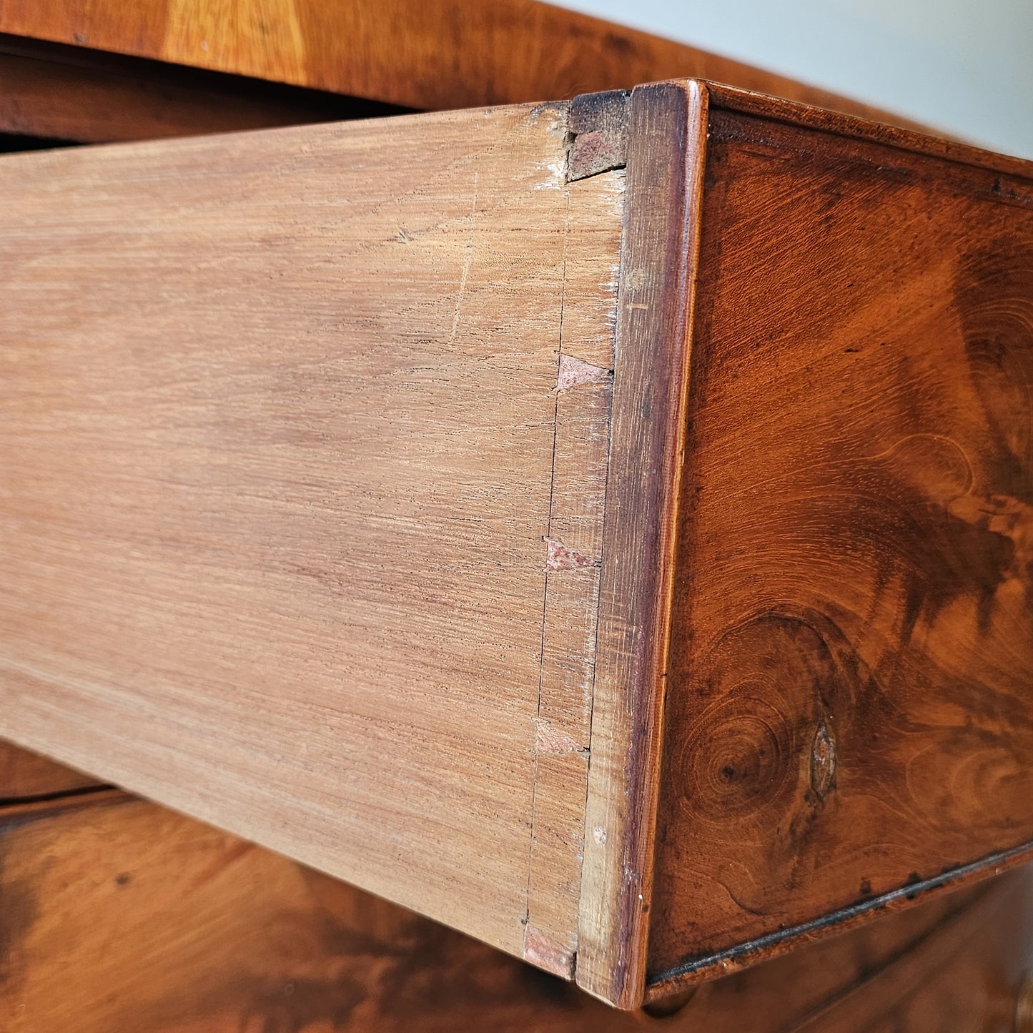 Antique Flame Mahogany Chest of Drawers - Circa 1840–1860