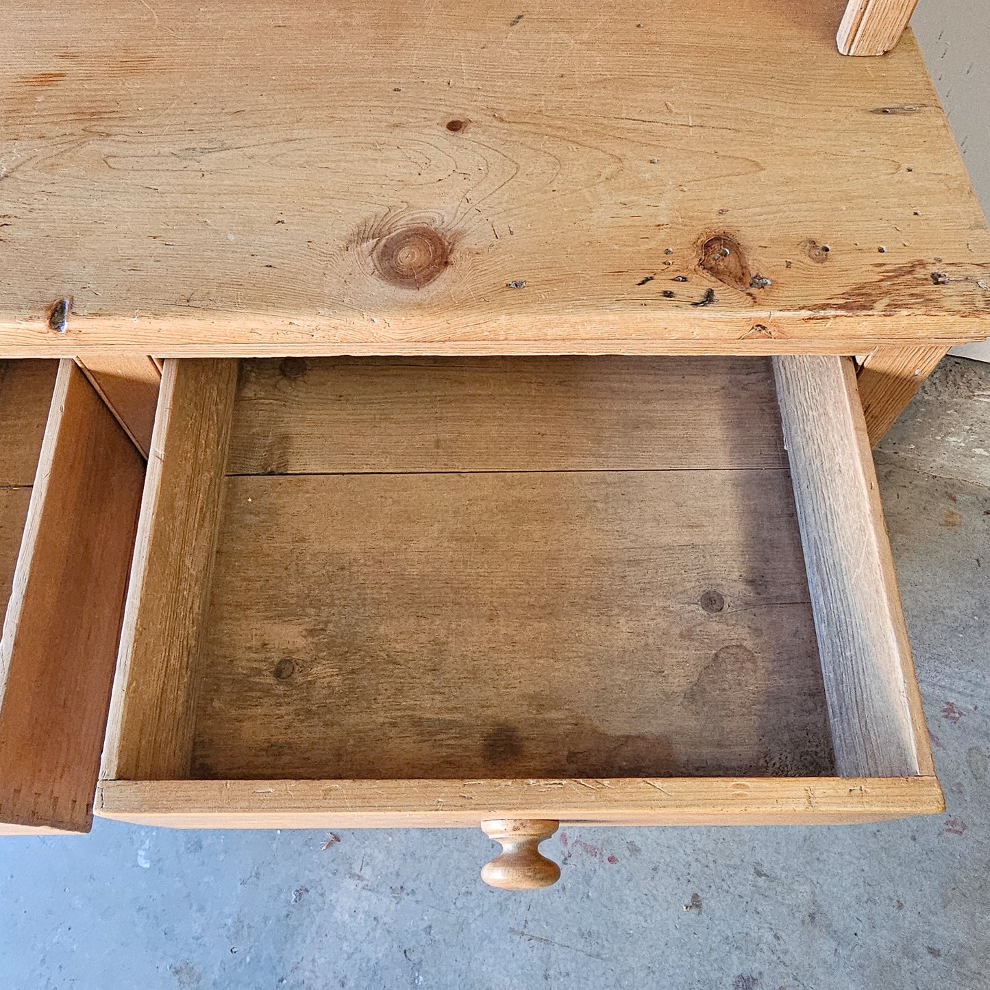 Antique English Pine Kitchen Dresser (Hutch) - Circa 1880