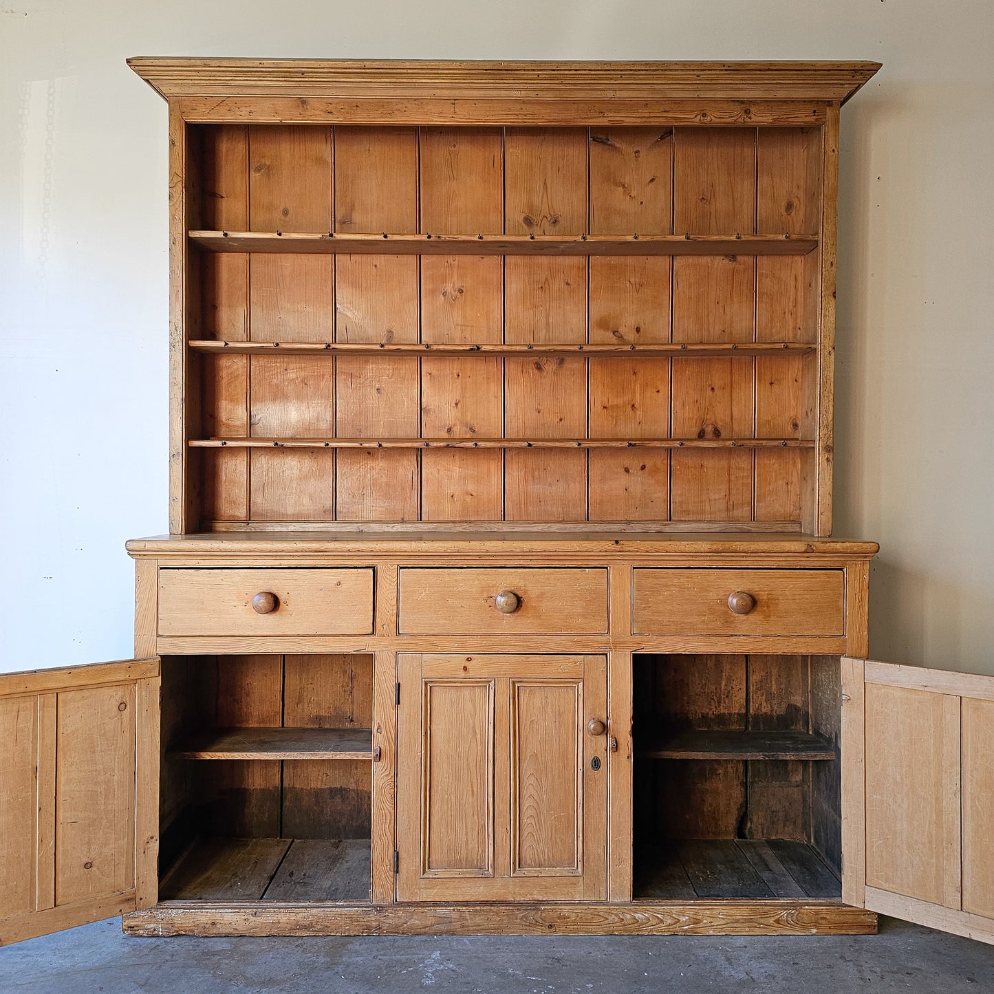 Antique English Pine Kitchen Dresser (Hutch) - Circa 1880