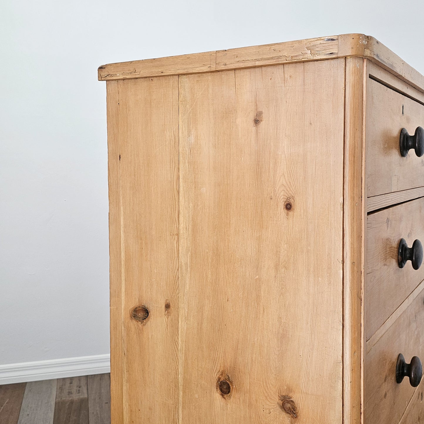 Antique English Pine Chest of Drawers (Dresser)with dark knobs - Circa 1870