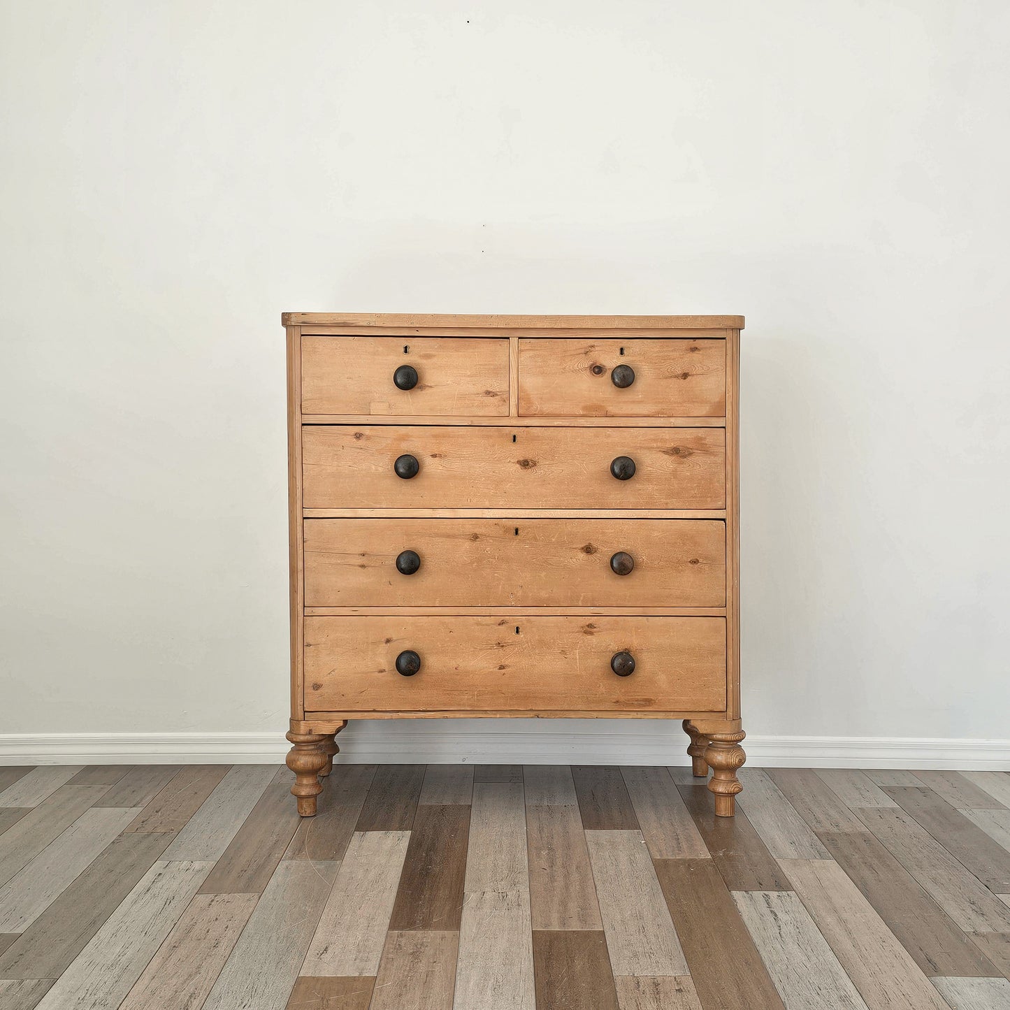 Antique English Pine Chest of Drawers (Dresser)with dark knobs - Circa 1870