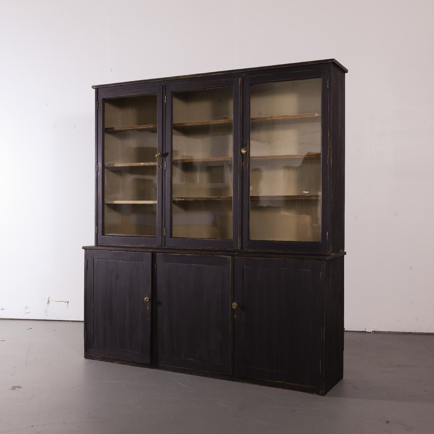 English glazed painted bookcase with adjustable shelving - Circa 1880