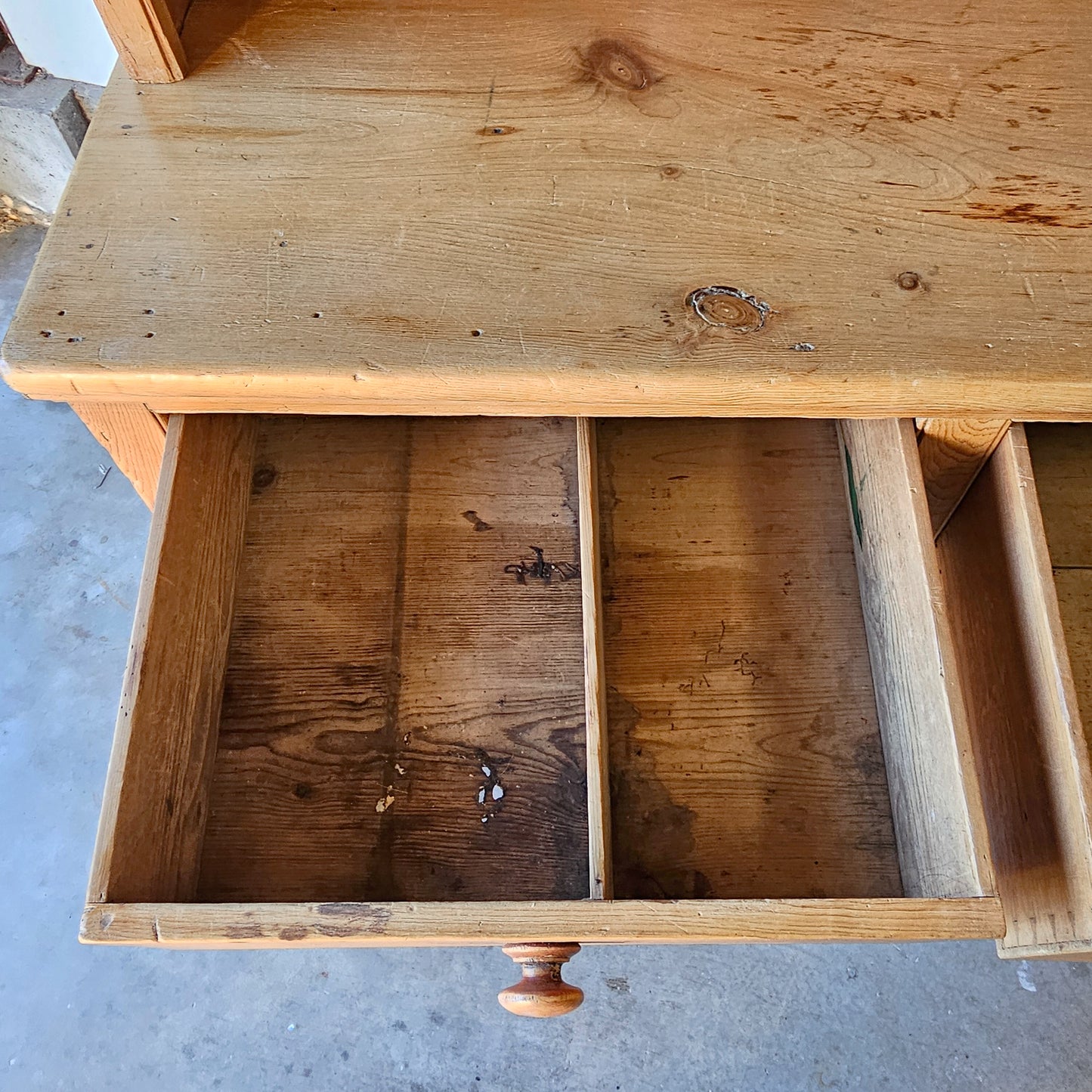 Antique English Pine Kitchen Dresser (Hutch) - Circa 1880