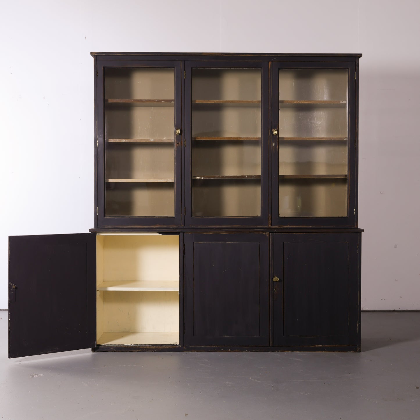 English glazed painted bookcase with adjustable shelving - Circa 1880