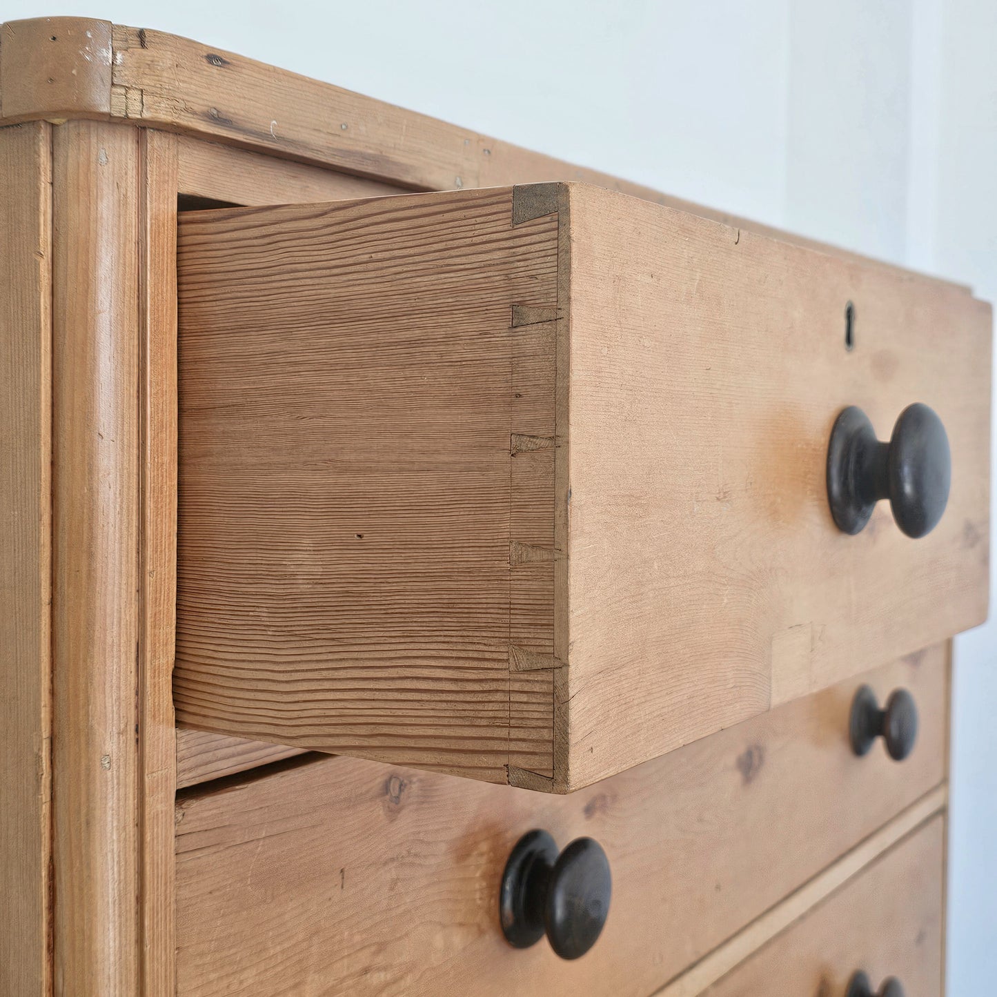 Antique English Pine Chest of Drawers (Dresser)with dark knobs - Circa 1870