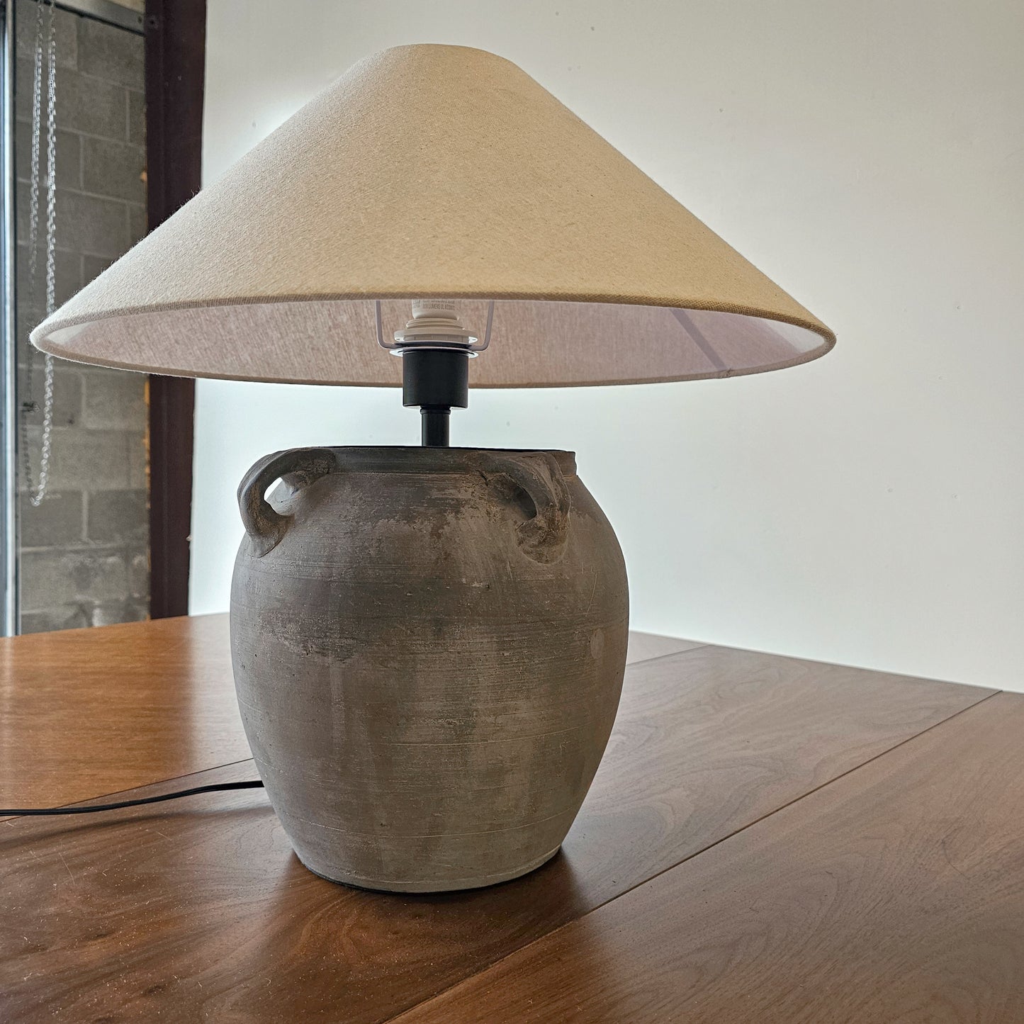 Pottery lamp