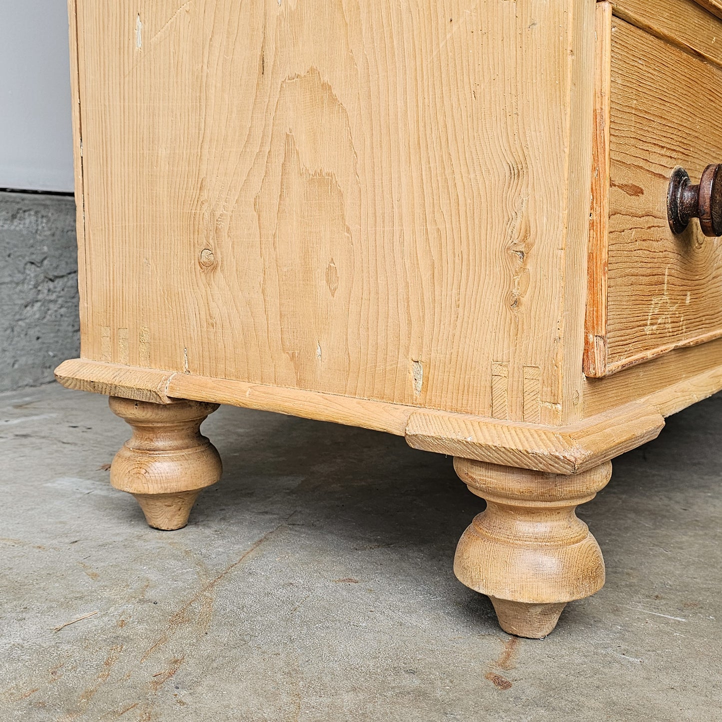 Antique Pine Chest of Drawers / Dresser - Circa 1870
