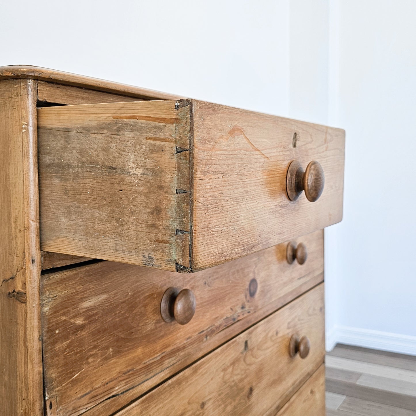 Antique English Pine Chest of Drawers (Dresser) - Circa 1880